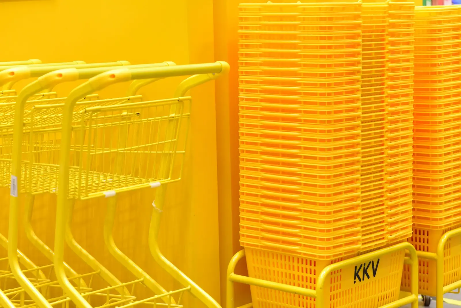 云南企业品牌视觉系统建设中的VI设计应用与实施要点