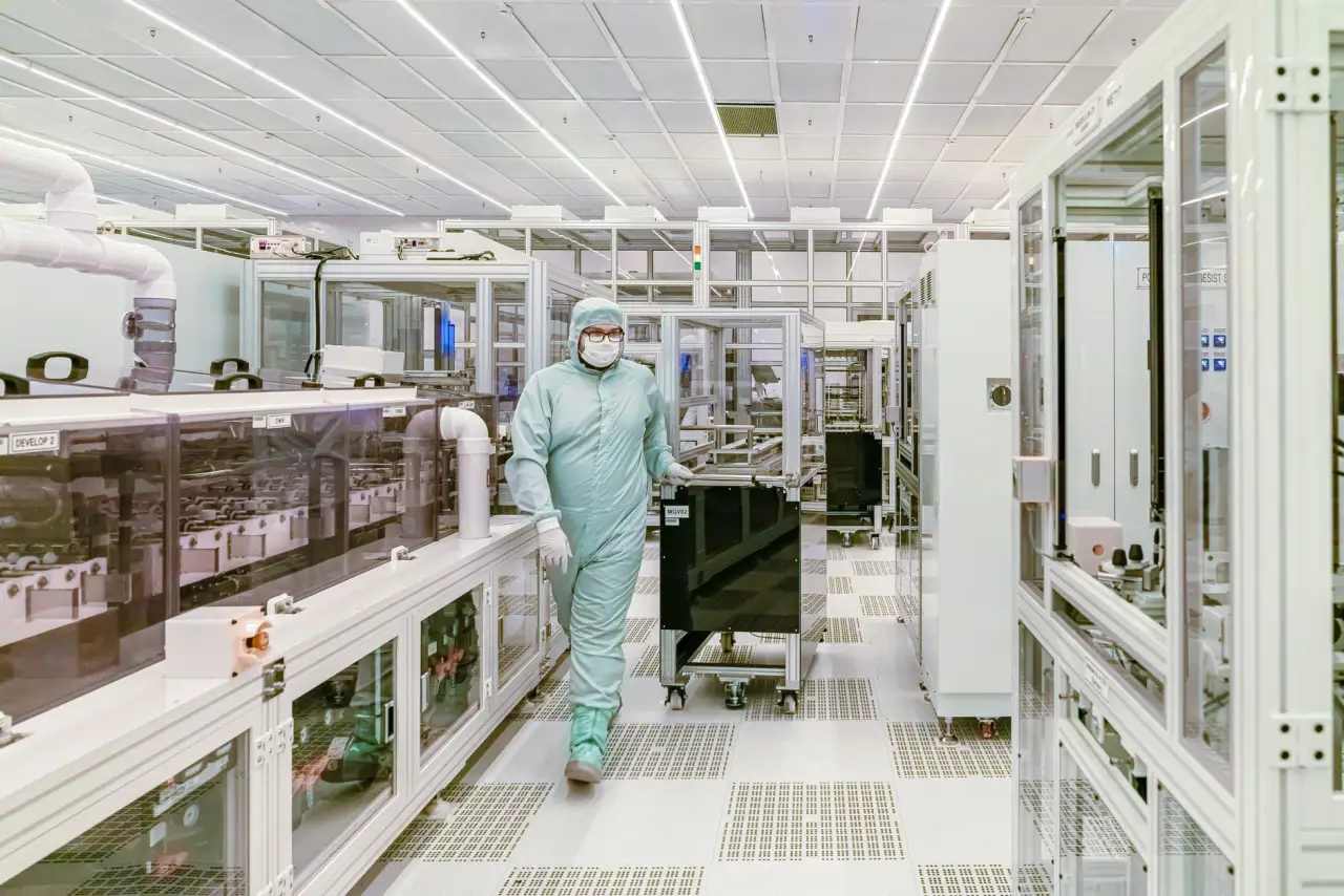 云南企业品牌视觉系统建设中的VI设计关键要点解析