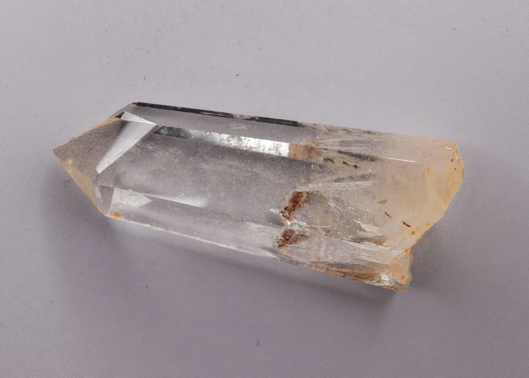 昆明企业品牌VI设计中的色彩心理学应用技巧探讨
